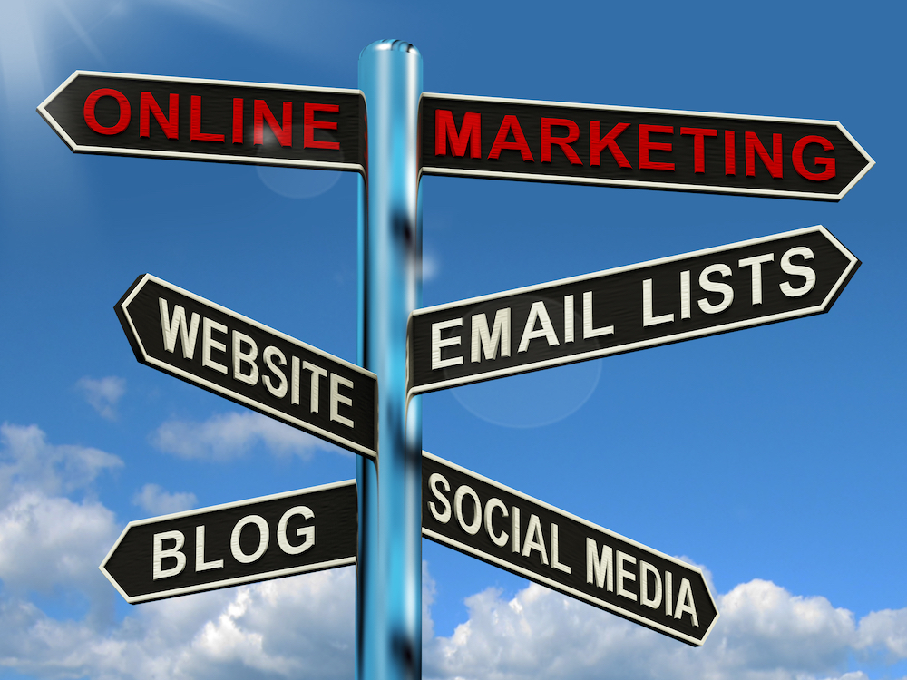 online-marketing-signpost-showing-blogs-websites-social-media-and-email-lis_MkqytGPd.jpg